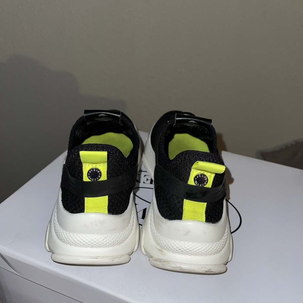 Used - Picture 3 of 3